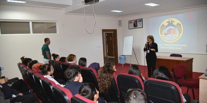 Alanya Belediyesi Öğrencileri Bilinçlendiriyor