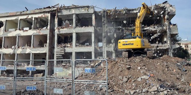 Bağlar’da Yaralar Sarılıyor