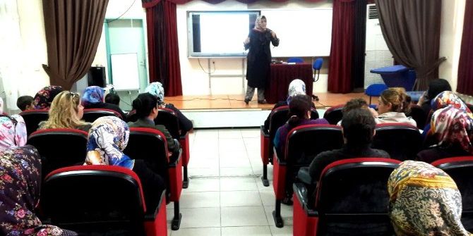 Öğrenci Velilerine ‘Çocuk İhmali Ve İstismarı’ Eğitimi Verildi