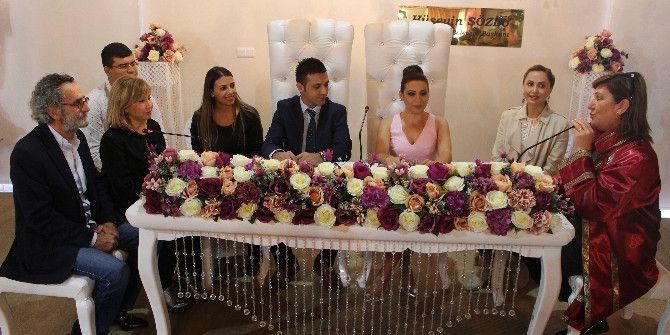 Ünlü Oyuncu Nikah Şahidi Oldu