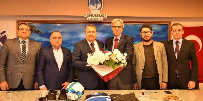 Yunusemre’den Amatör Spor Kulüplerine Destek
