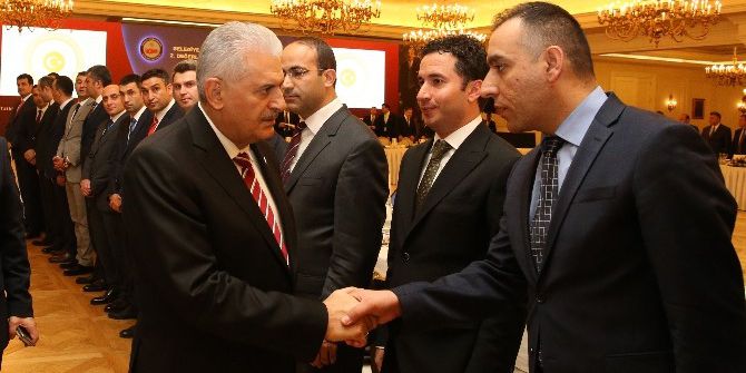 Başbakan Yıldırım, Belediye Başkan Vekilleri İle Bir Araya Geldi