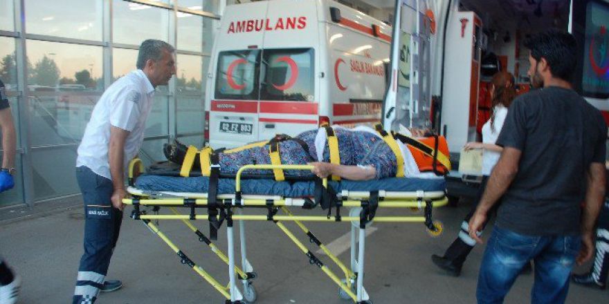 İki Otomobil Çarpıştı: 1 Yaralı