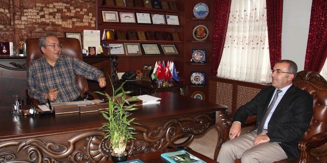 Milli Eğitim Müdürü Demir, Ünver’i Ziyaret Etti