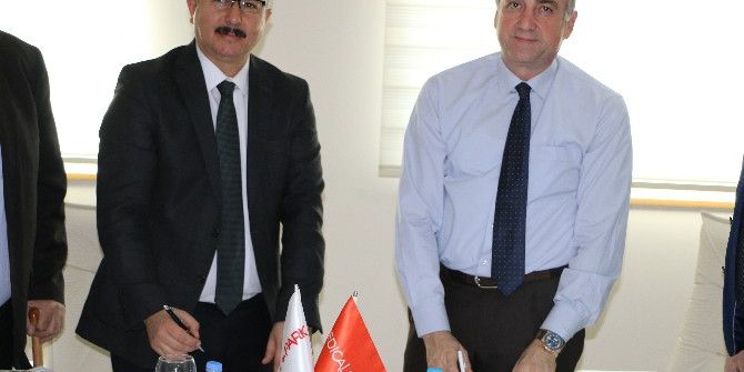 Medical Park Hastanesi İle Gaziantep Lisesi Mezunlar Derneği Sağlık Protokolü İmzaladı