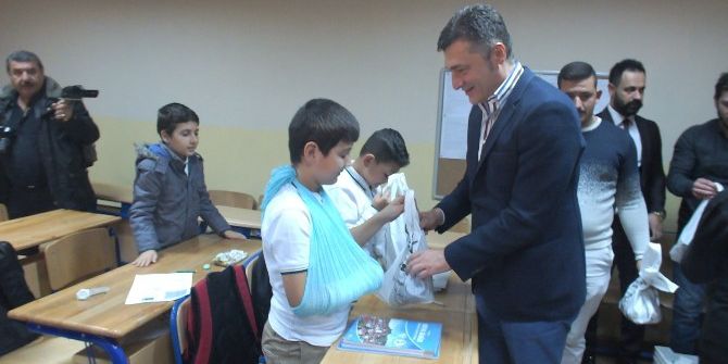 Marmarabirlik’ten Öğrencilere Zeytin