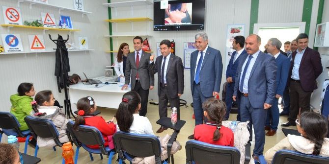 Polat Çocuk Trafik Ve Eğitim Parkını Gezdi