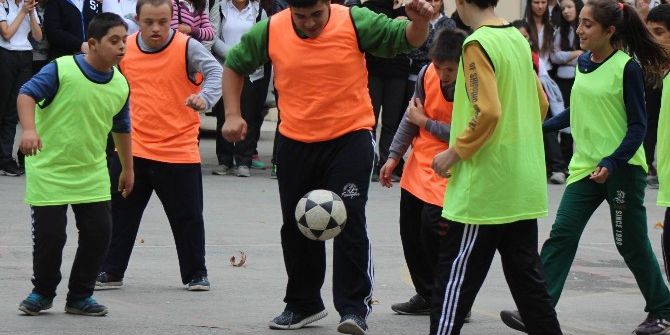 Maç Bahane Dostluk Şahane