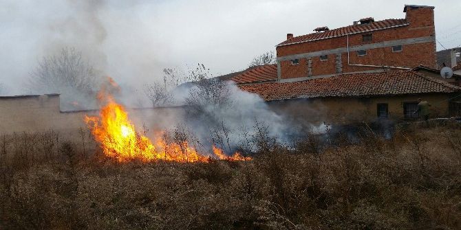 Kuvvetli Fırtına Yangın Çıkardı