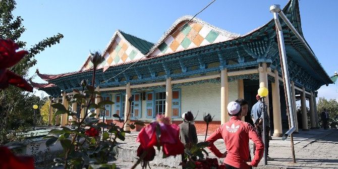 Tika, Kırgızistan’daki Tarihi Dungan Camii’nin Çevre Düzenlemesini Yaptı