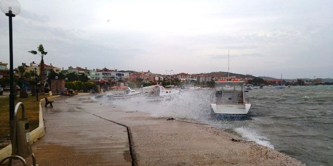 Ayvalık’ta Lodos Fırtınası