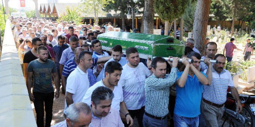 Kazada Ölen İş Adamı Son Yolculuğuna Uğurlandı