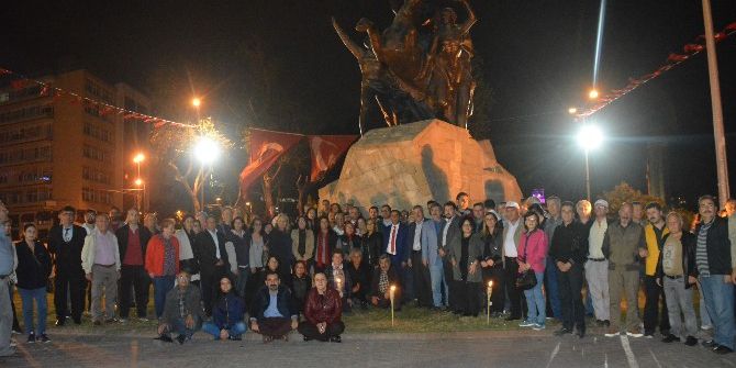 Antalya’da "Atatürk’e Saygı Ve Sevgi" Nöbeti