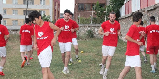 Bilecikspor, Deplasmanda Oynayacağı Osmaneli Gençlerbirliği Spor Maçının Hazırlıklarını Sürdürüyor