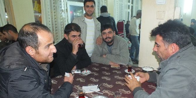 Malazgirt İlçesinde Bedava ’Trump’ Çayı