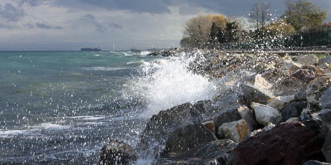 Yalova-istanbul Deniz Ulaşımı Kesildi
