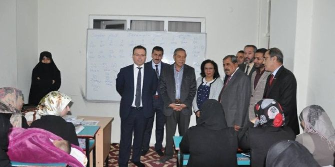 Gölbaşında Suriyeli Bayanlara Türkçe Kurs Veriliyor