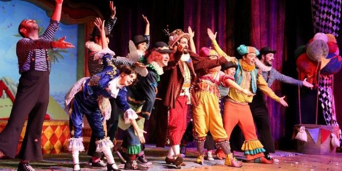 Başkan Kutlu, Miniklerle Tiyatro İzledi