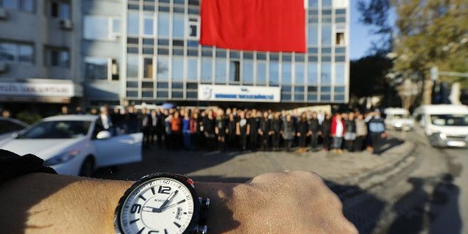 İzmir’in İlçeleri Ulu Önder Atatürk’ü Andı