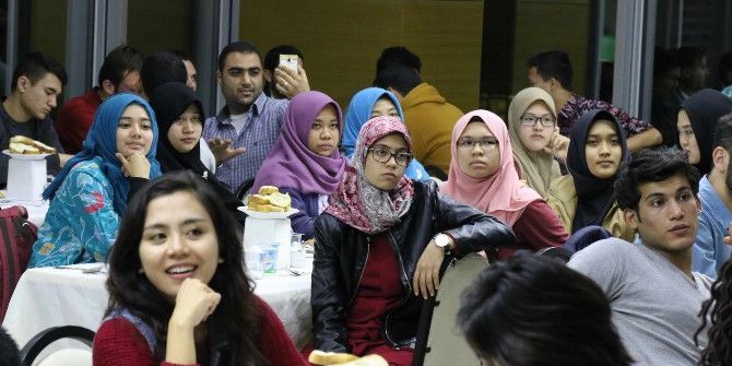 Uluslararası Öğrenciler Yemekte Bir Araya Geldi