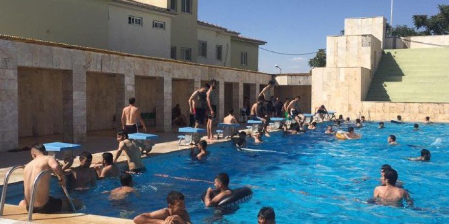 Batman’da Olimpik Yüzme Havuzu Dolup Taşıyor