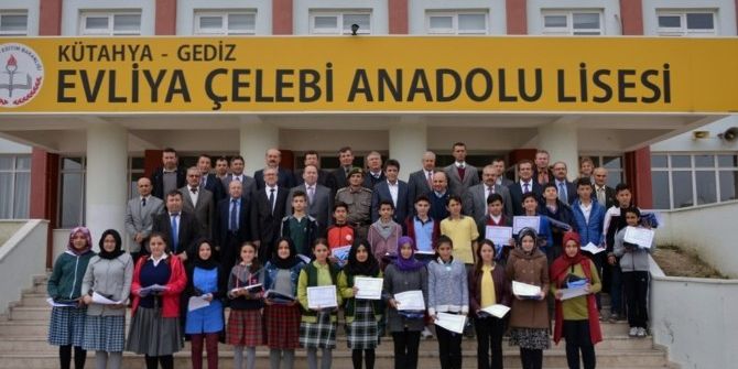 Gediz’de Başarılı Öğrenciler Ödüllendirildi