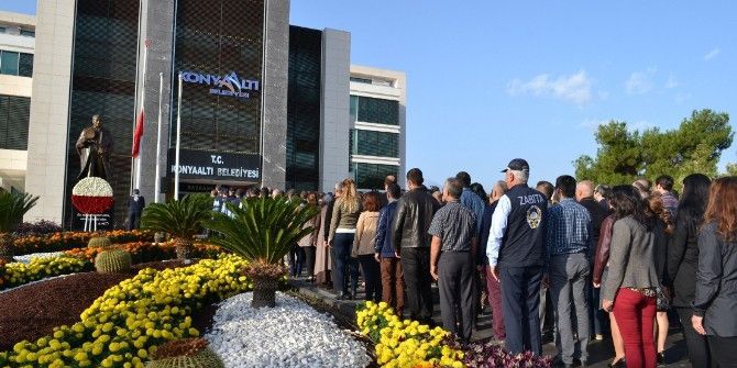 Başkan Böcek; “Ata’mızı Halkımızla Birlikte Anıyoruz”