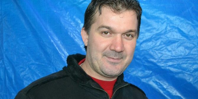 Söke’de 2 Kattan Düşen Müzisyen Ağır Yaralandı