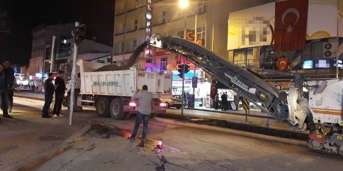 Ereğli Belediyesi Geceleri De Çalışıyor