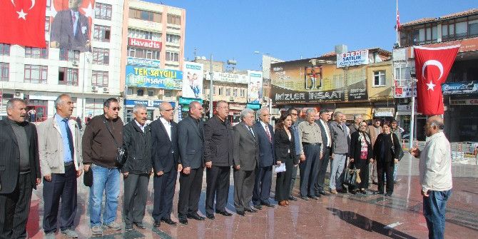 Kilis’te Add İle Chp Alternatif Çelenk Sunma Töreni