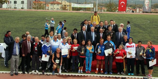 Muğla’da "Atatürk’e Saygı Gençlik Yol Koşusu"