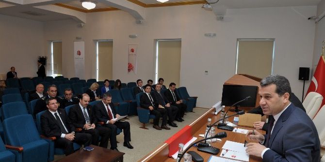 Kışa Hazırlık Toplantısı, Vali Çelik Başkanlığında Yapıldı