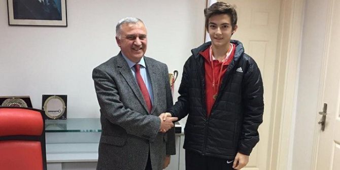 Avrupa Üçüncüsü Olan Sporcu, Tam Altınla Ödüllendirildi