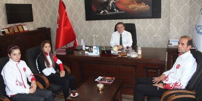 Balkan Şampiyonlarından Müdür Alp’e Ziyaret