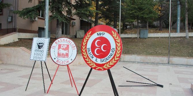 Mhp Bilecik İl Teşkilatı Törenden Saatler Sonra Atatürk Anıtı’na Çelenk Bıraktı