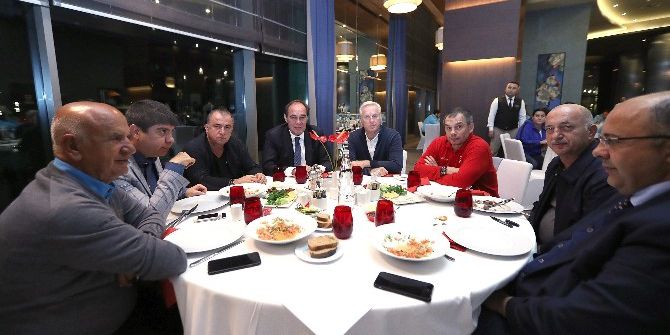 Yıldırım Demirören’den Millilere Ziyaret