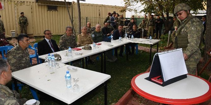 Genel Kurmay Başkanı Orgeneral Akar Şırnak Ve Silopi’deki Birlikleri Ziyaret Etti