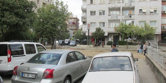 Plansız Kazılar, Aydın’da Trafiği Çıkmaza Soktu