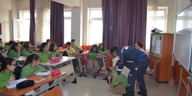 Ortaokul Öğretmen Ve Öğrencilerine Afet Bilinci