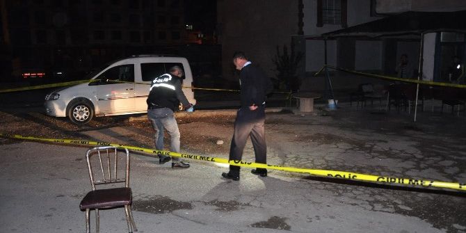 Kahvehanede Silahlı Kavga, 3 Kişi Yaralandı