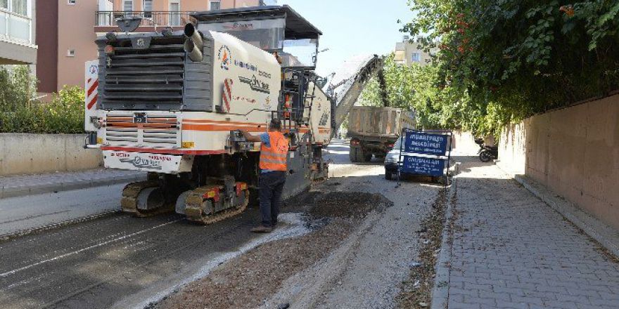 Muratpaşa Belediyesi Yol Ve Kaldırım Çalışması Başlattı