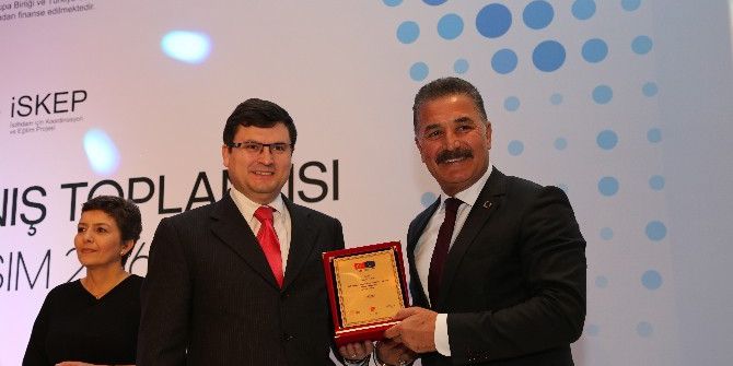 İskep Projesini Yürüten Başkan Tuna Ve Ekibine Plaket