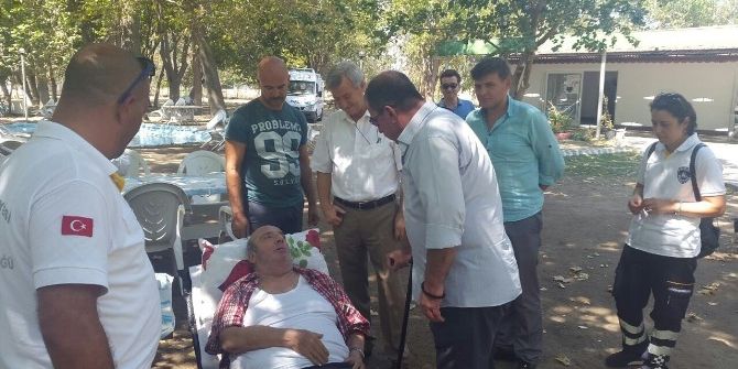 Burhaniye’de İhtiyaç Sahiplerine Belediye Yardımı