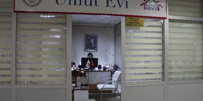 Bolu Umut Evi Şiddet Gören Kadınlara Destek Veriyor