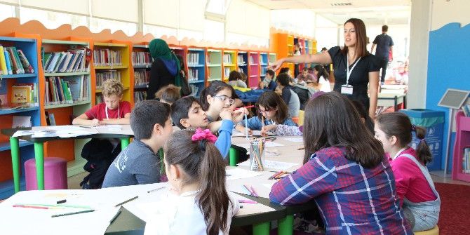 Doğan Hızlan Kütüphanesi’nde Çağdaş Sanat Atölyesi Açıldı