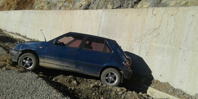 Fotoğraf Çekmeye Giderken Kaza Yaptı