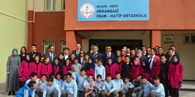 Bilecik’in Söğüt İlçesinde Z Kütüphane Ve Konferans Salonu Açılışı