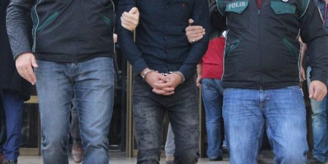 Polisin Durdurduğu Otomobilin Benzin Deposundan 12 Kilo Esrar Çıktı