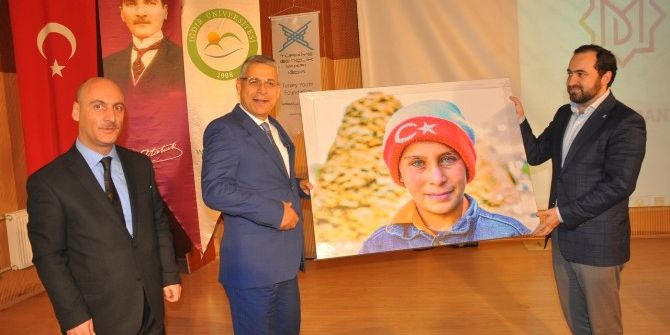 Türkiye Gençlik Vakfı Medeniyet Ve Değerler Kulübünü Tanıttı