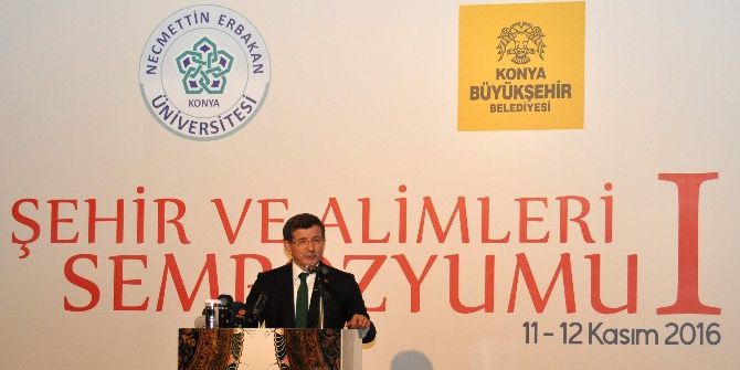 “Şehir Ve Alimleri” Sempozyumu Ahmet Davutoğlu’nun Katılımıyla Başladı